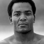 Retrato de Jim Brown, actor principal de Cien Rifles (1969)