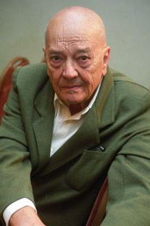 Retrato de Joaquín Luis Romero Marchent, director de cine español, pionero del spaghetti western